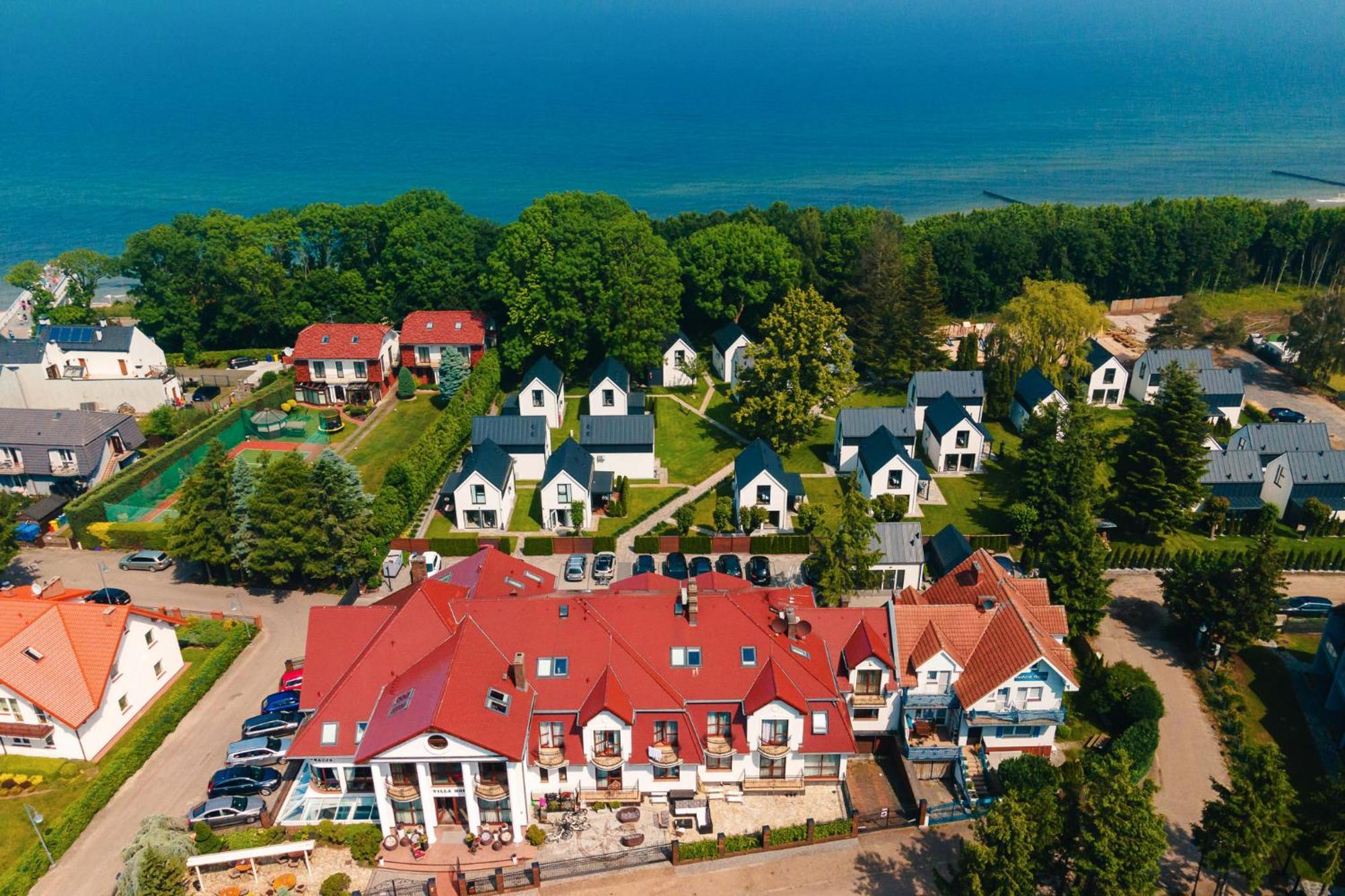Domki Villa Hoff Resort Trzęsacz Exterior foto